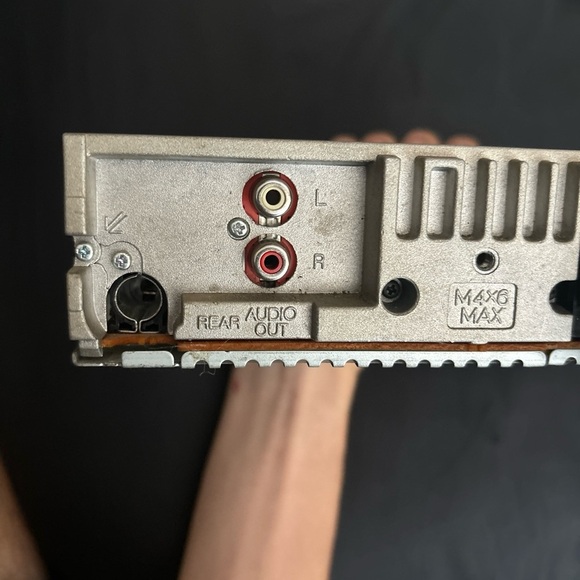 SONY CDX-GT06 FM/AM Compact Disc Player 12V Untested Drive S Xplod 100db+ - Picture 10 of 11